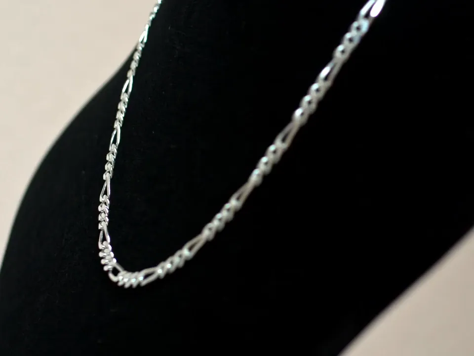 A figaro chain, turning